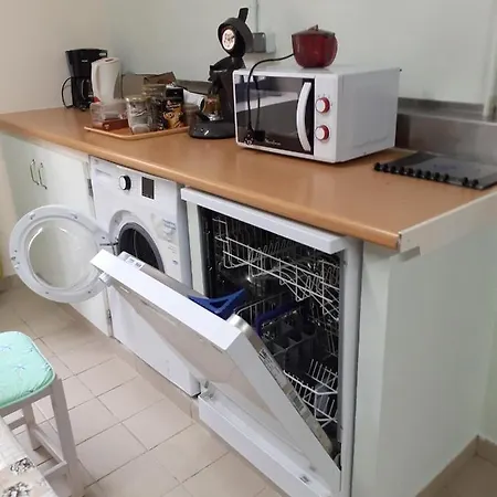 Le De La Grange De Broustic Bed and Breakfast