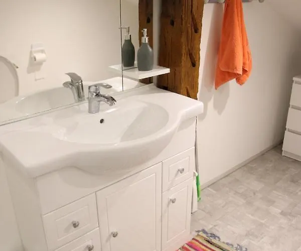 Bed & Breakfast Le De La Grange De Broustic